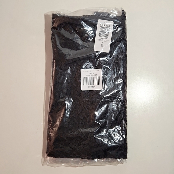 ❤️NWT VINTAGE TORRID TEE - PUFF SLEEVE - SHEER LACE - BLACK - PLUS SIZE - Picture 6 of 13